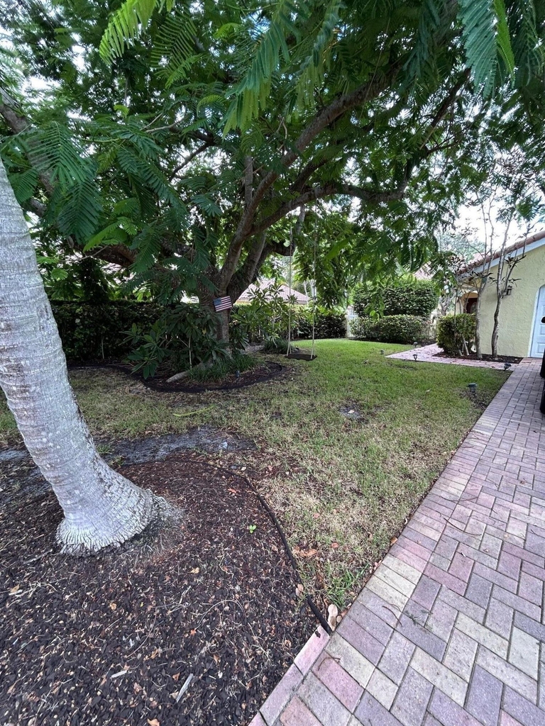 1330 Nw 22nd Avenue - Photo 2