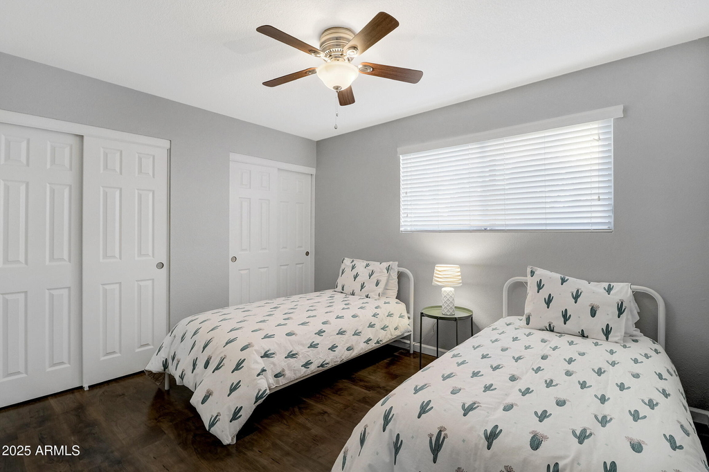 5803 S Kenwood Lane - Photo 11