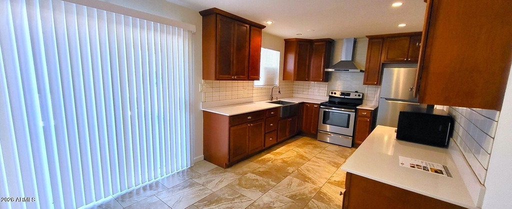 6565 N 19th Avenue - Photo 5