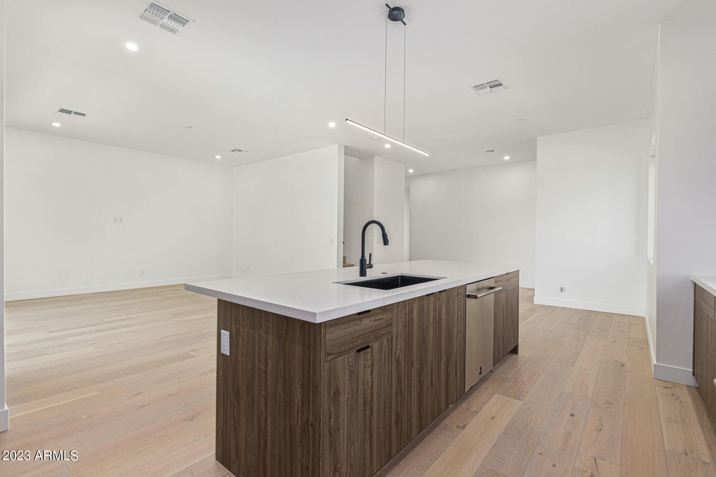 1625 E Lamar Road - Photo 6
