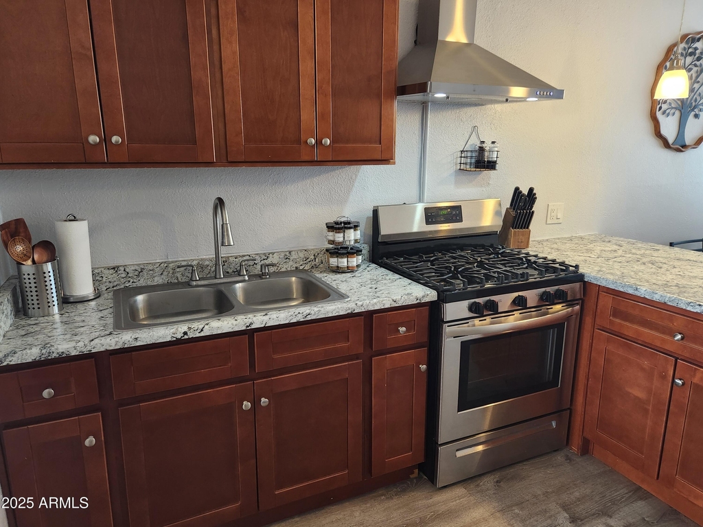 299 S Oregon Street - Photo 3