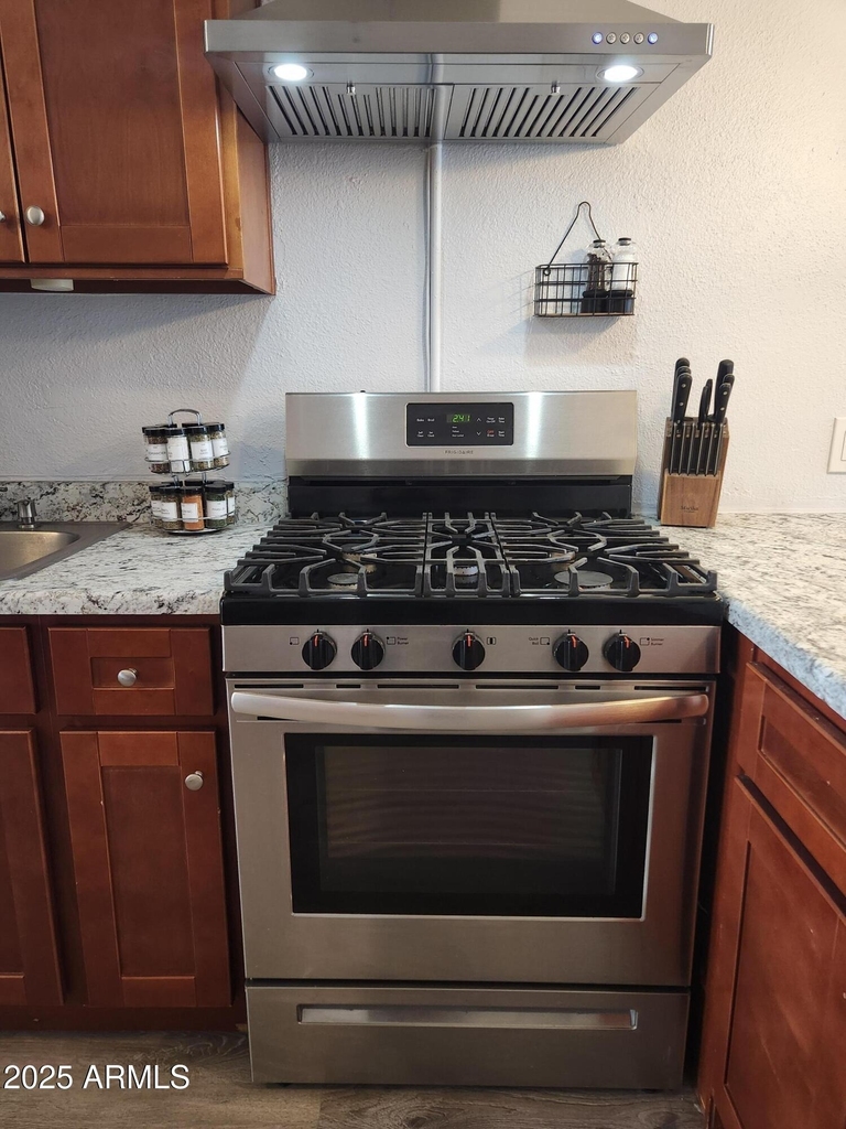 299 S Oregon Street - Photo 2
