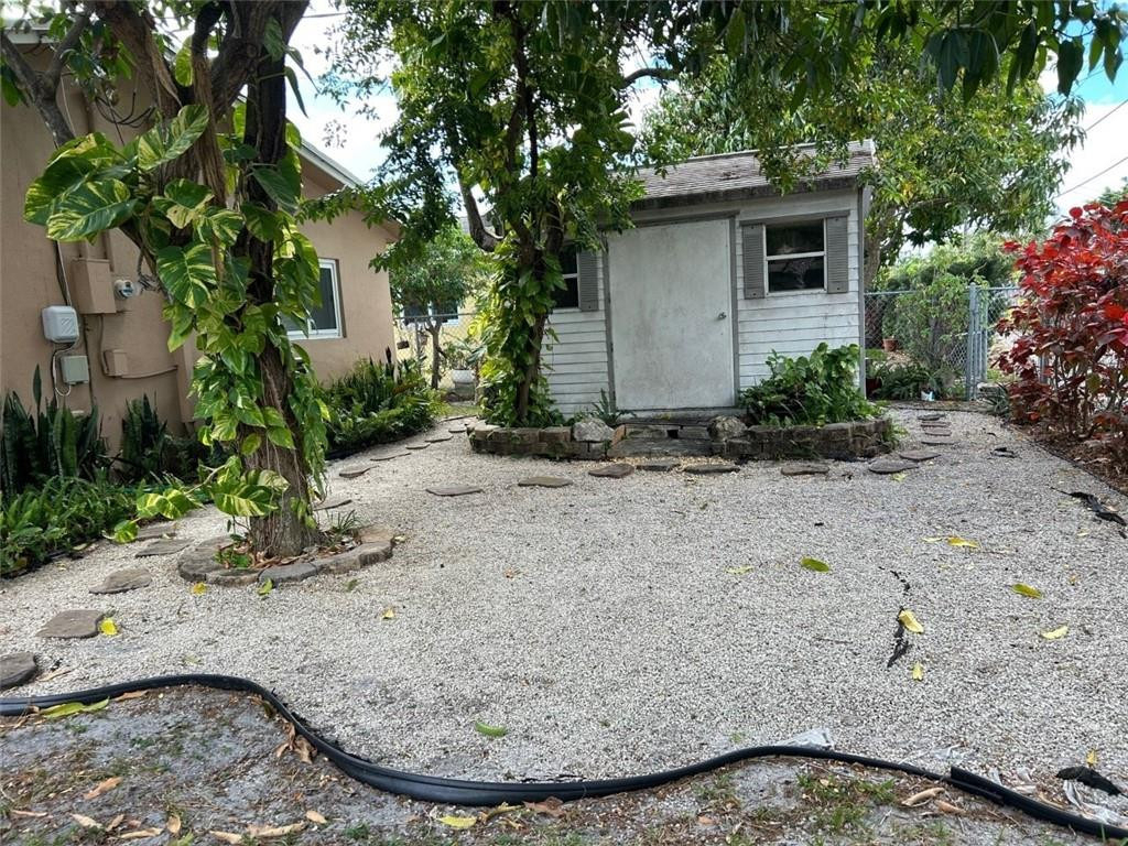 845 Nw 10th Avenue - Photo 22