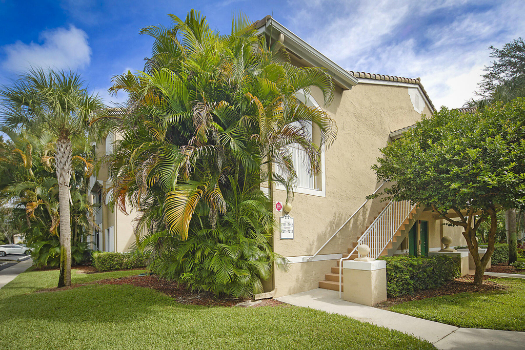272 Village Boulevard - Photo 19