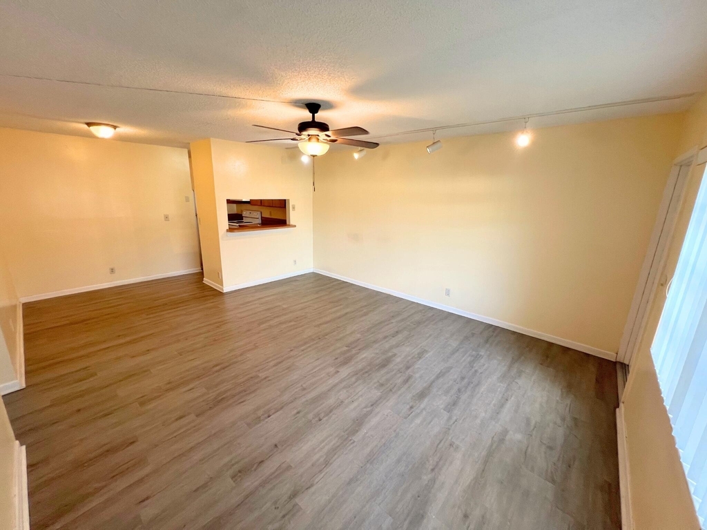 843 Twin Lakes Drive - Photo 14