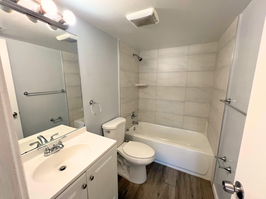 843 Twin Lakes Drive - Photo 7