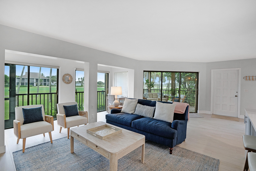 269 Ne Edgewater Drive - Photo 5