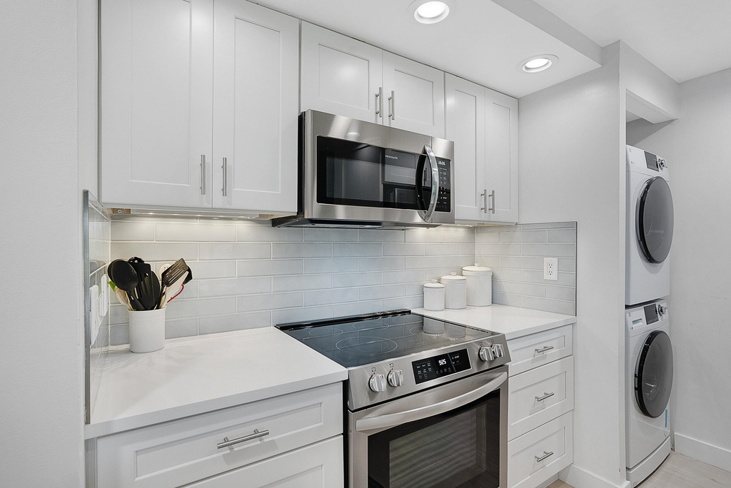 269 Ne Edgewater Drive - Photo 10