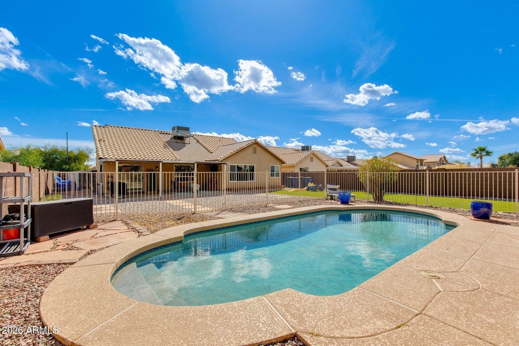 4250 E Encinas Avenue - Photo 31