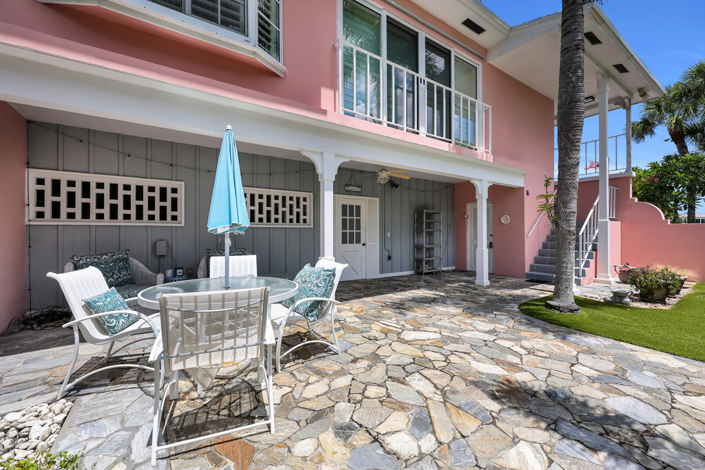 475 Tequesta Drive - Photo 1