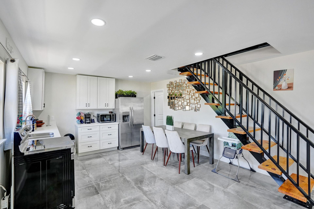8047 Nw 1st Place - Photo 7