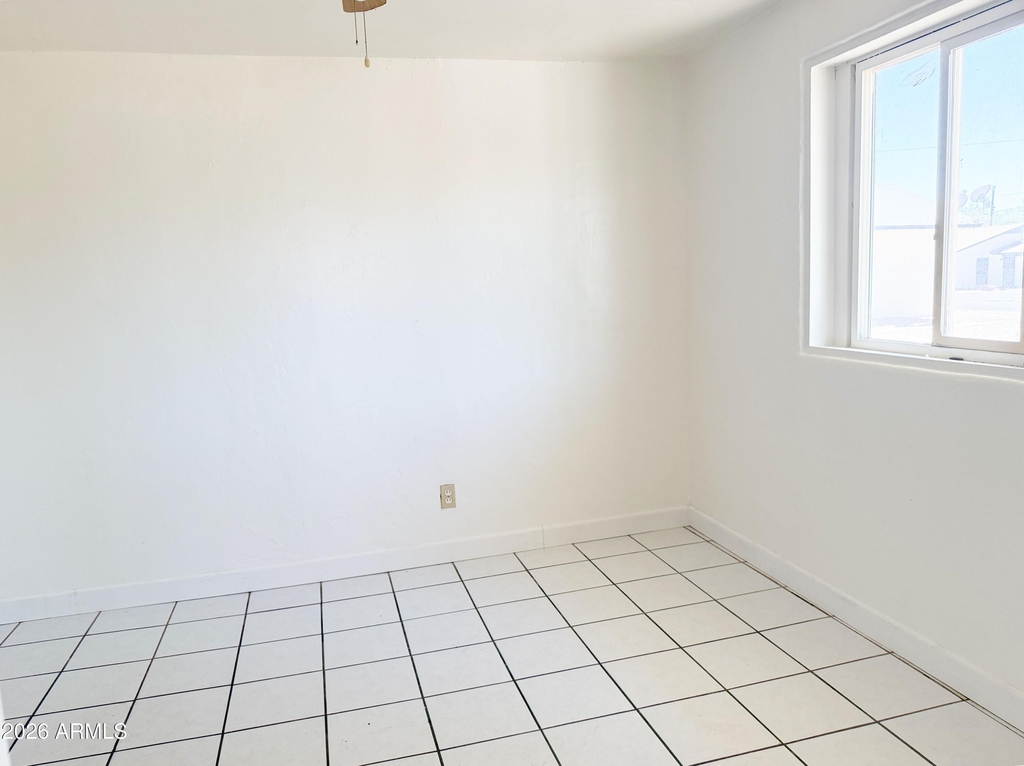 1125 E Devonshire Avenue - Photo 5