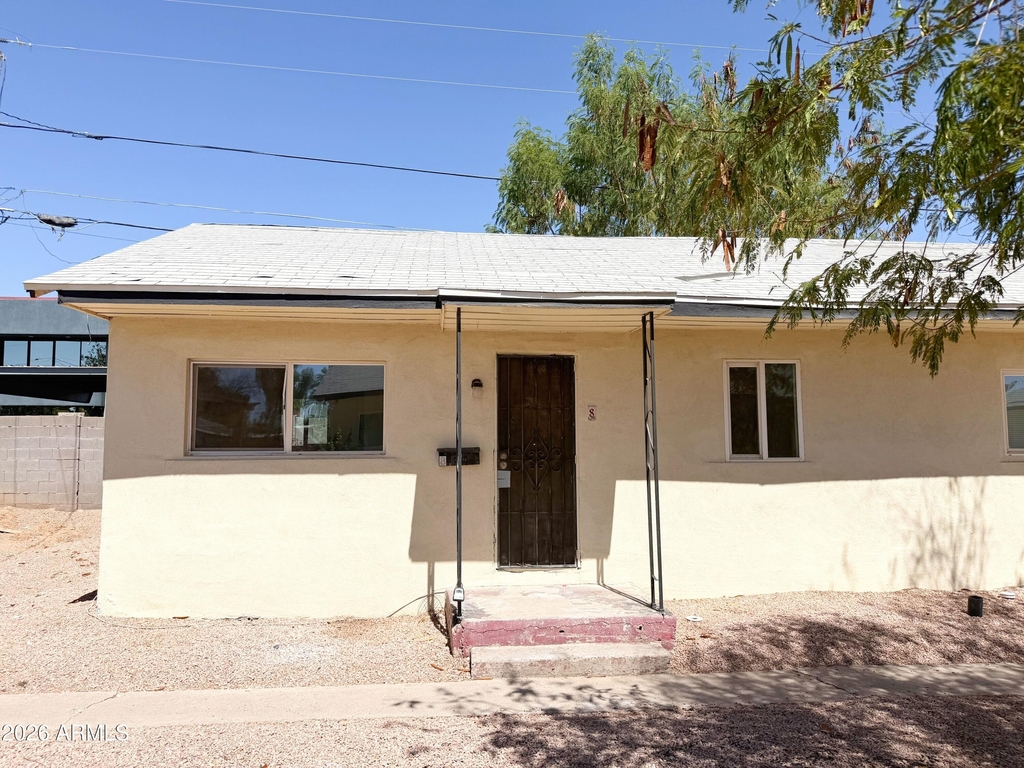 1125 E Devonshire Avenue - Photo 0