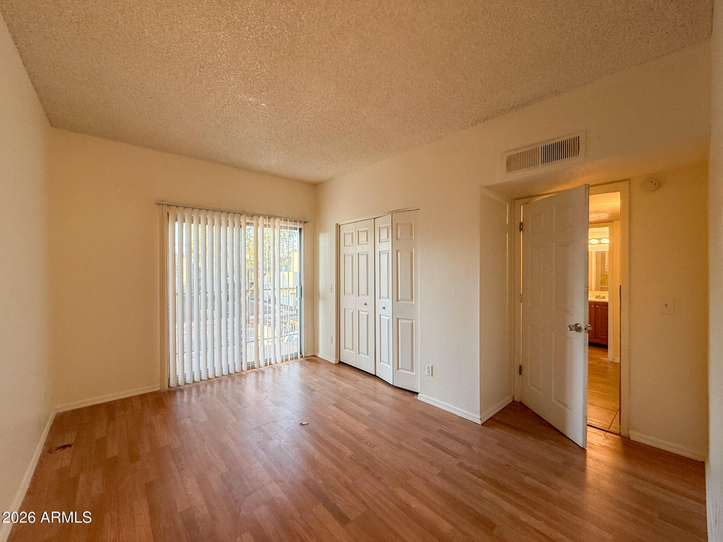 2833 E Kathleen Road - Photo 11