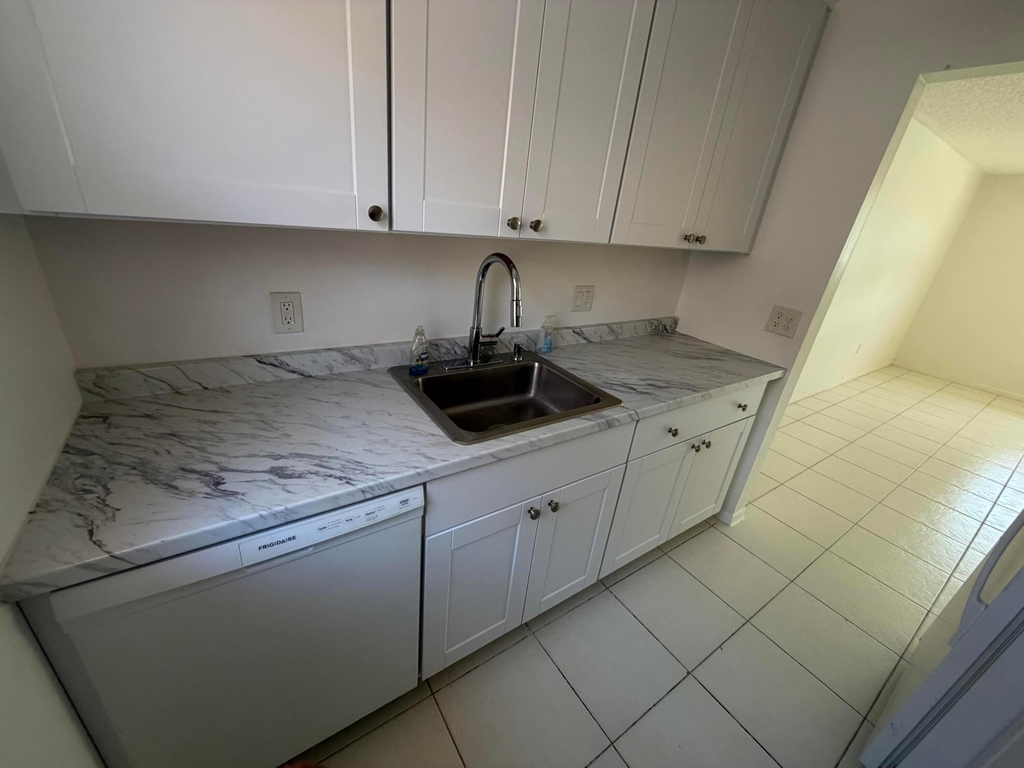 650 Sw 2nd Avenue - Photo 21