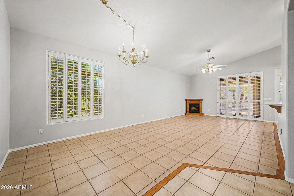 13778 W Vernon Avenue - Photo 3
