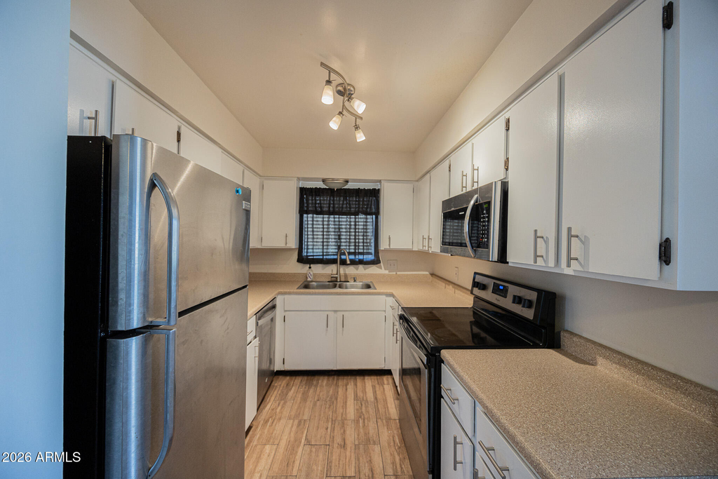 4708 E Portland Street - Photo 11