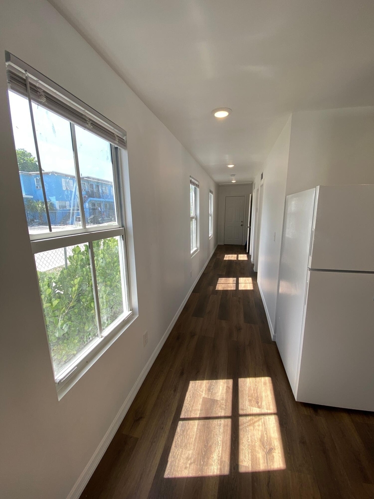 641 6th Street - Photo 5