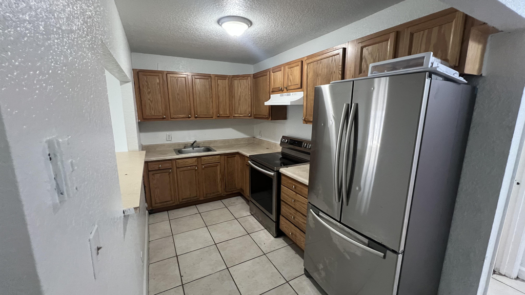 2421 Nw 8th Place - Photo 10