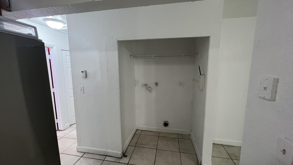 2421 Nw 8th Place - Photo 11