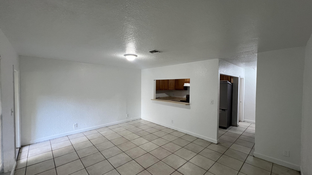 2421 Nw 8th Place - Photo 9
