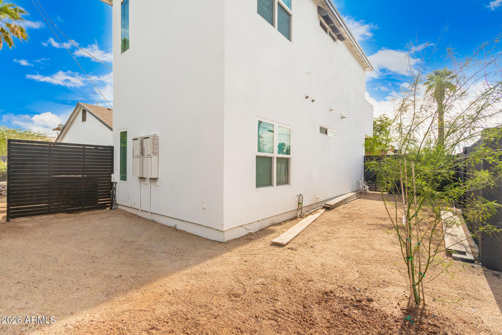 1402 E Pierce Street - Photo 6