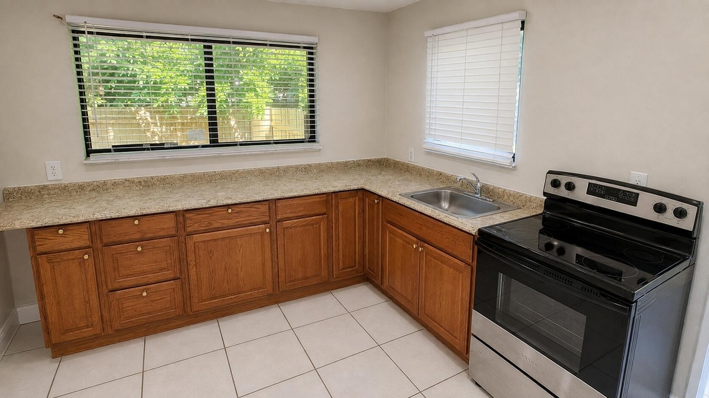 6220 Sw 27th Street - Photo 7