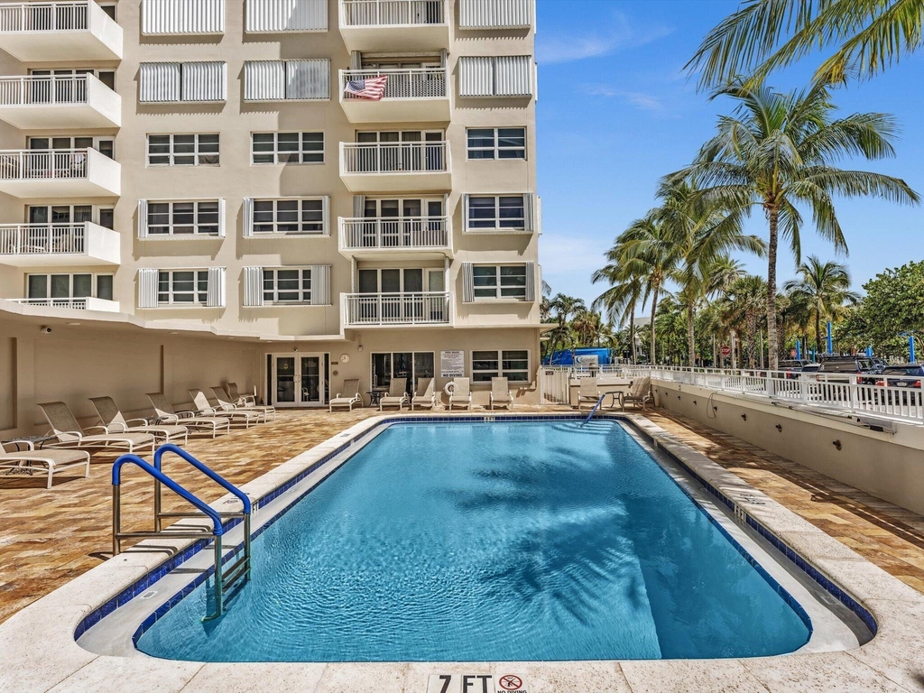 133 N Pompano Beach Boulevard - Photo 31
