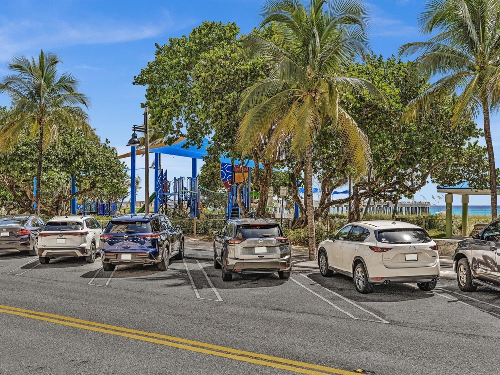 133 N Pompano Beach Boulevard - Photo 32