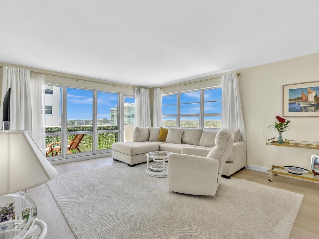 133 N Pompano Beach Boulevard - Photo 8