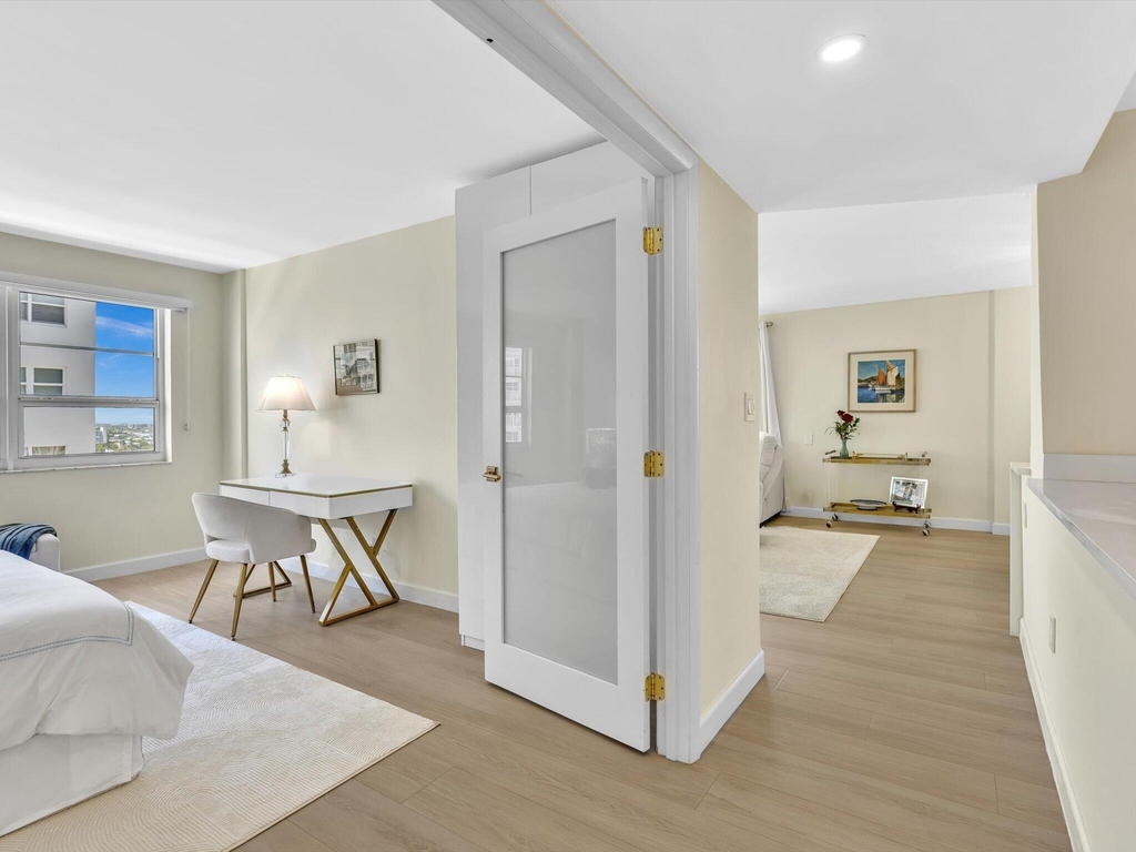 133 N Pompano Beach Boulevard - Photo 10