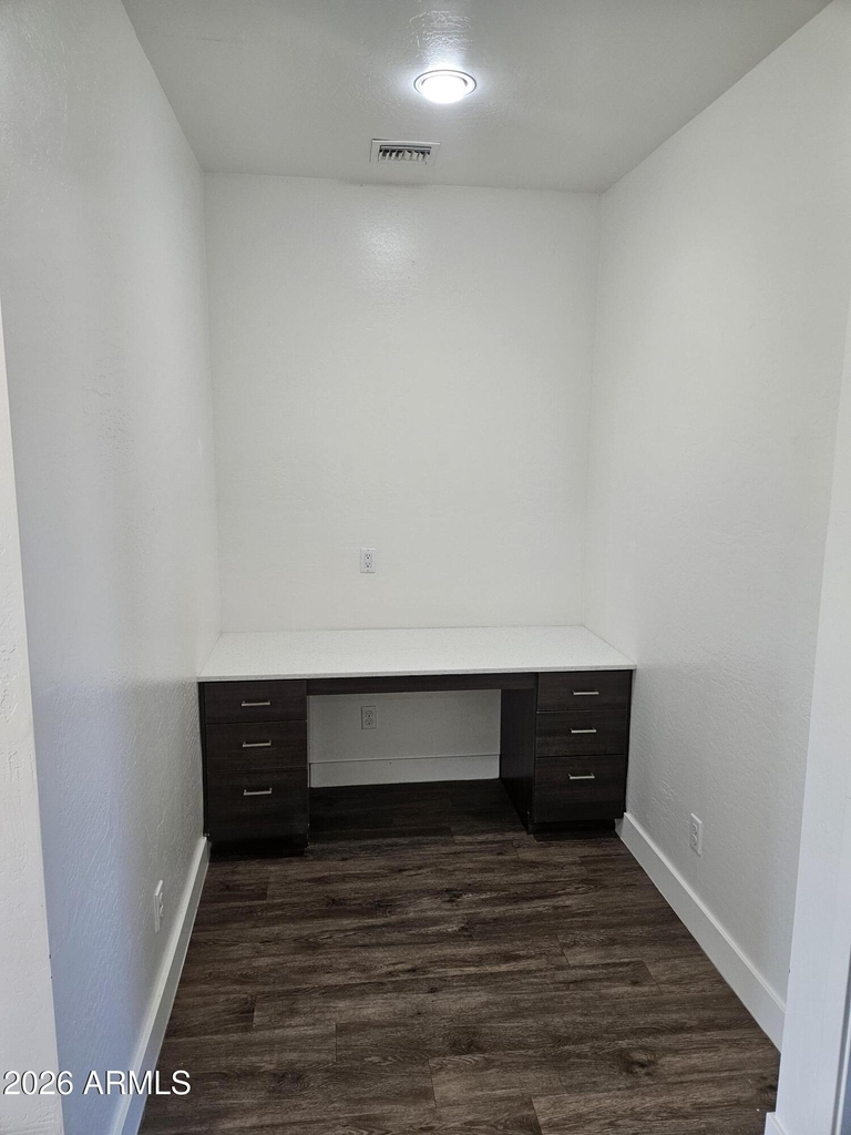 7981 E Wilshire Drive - Photo 6