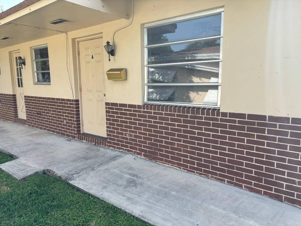 2541 Taylor Street - Photo 0