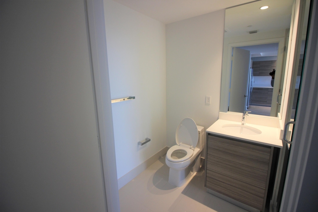121 Ne 34th Street - Photo 18