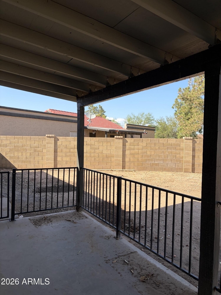 1139 W Laredo Street - Photo 18