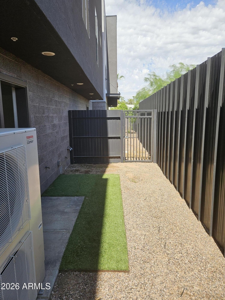 232 S Roosevelt Street - Photo 34
