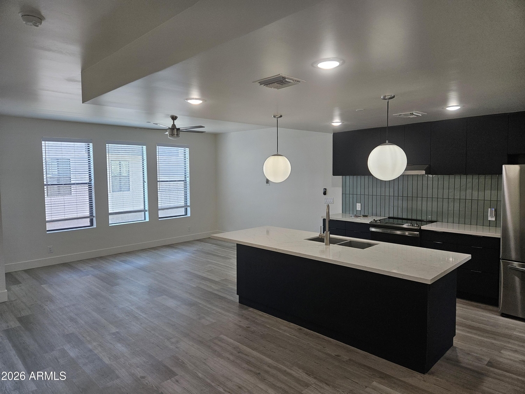 232 S Roosevelt Street - Photo 2