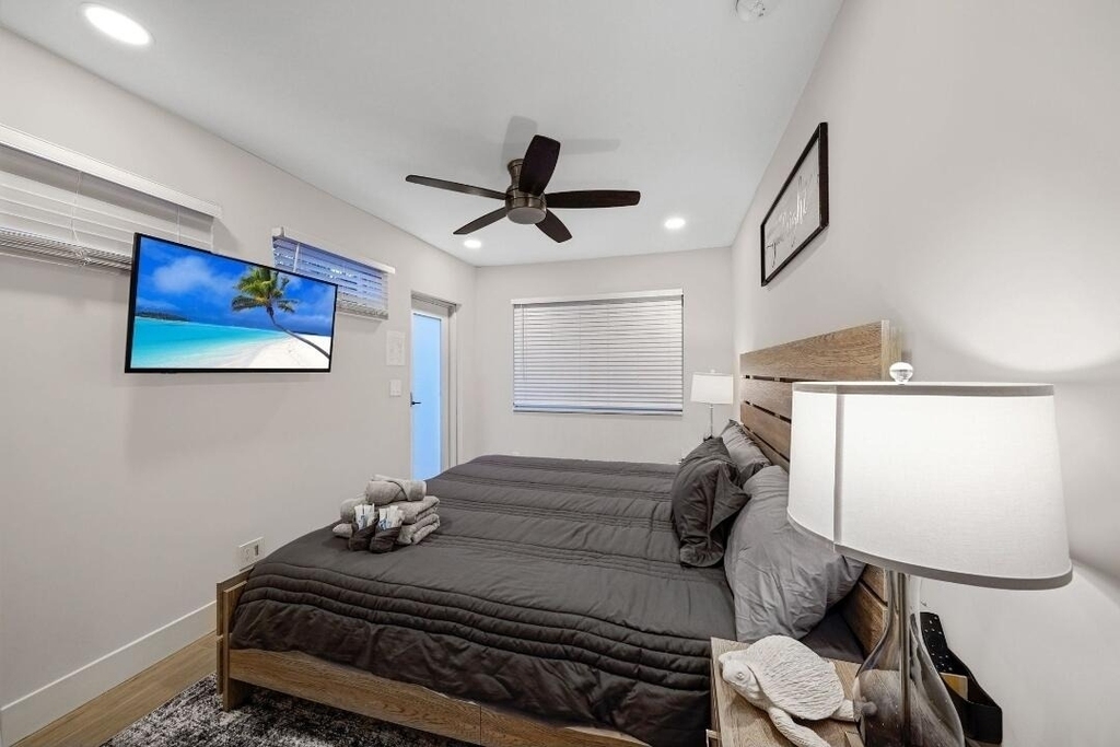 2817 Ne 9th Avenue - Photo 10
