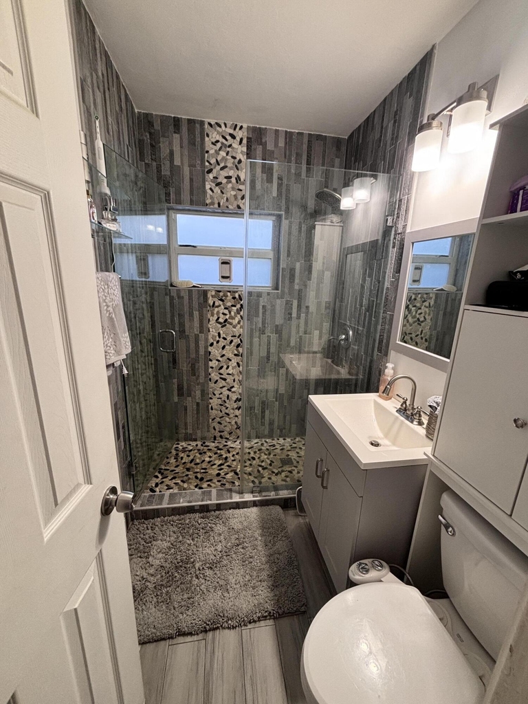 1345 Ne 15th Avenue - Photo 1