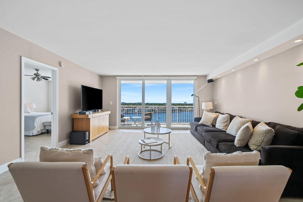 511 Bayshore Drive - Photo 2