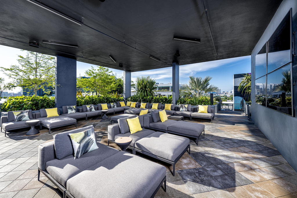 240 Nw 25th Street - Photo 4
