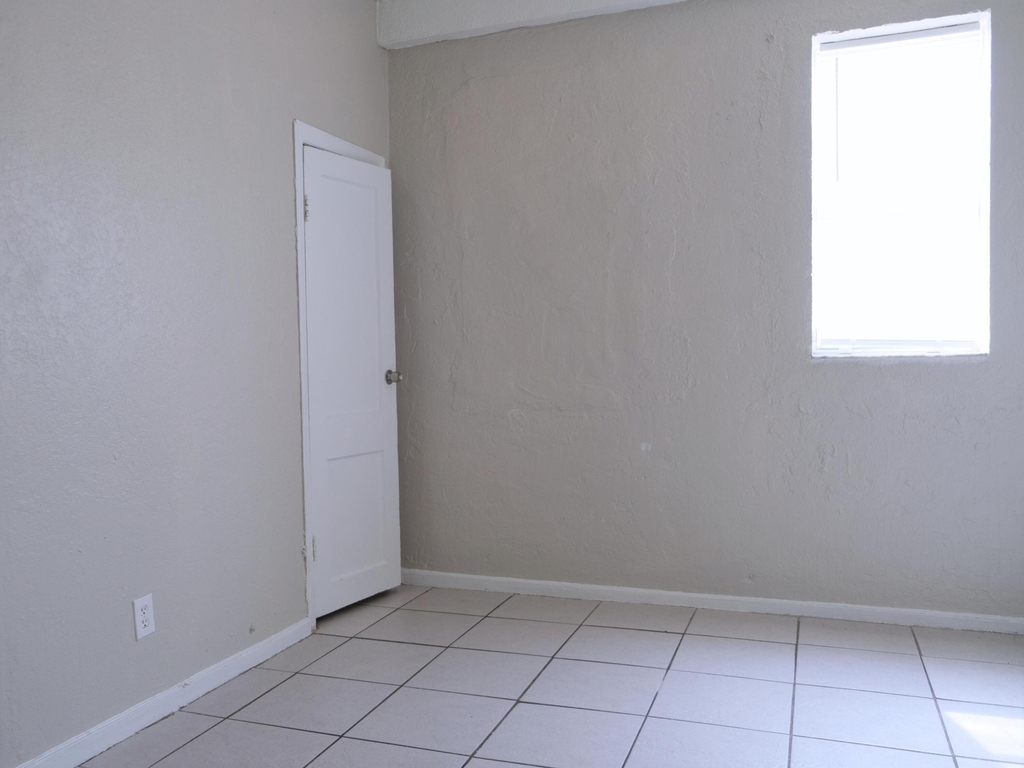 1104 22nd Street - Photo 13