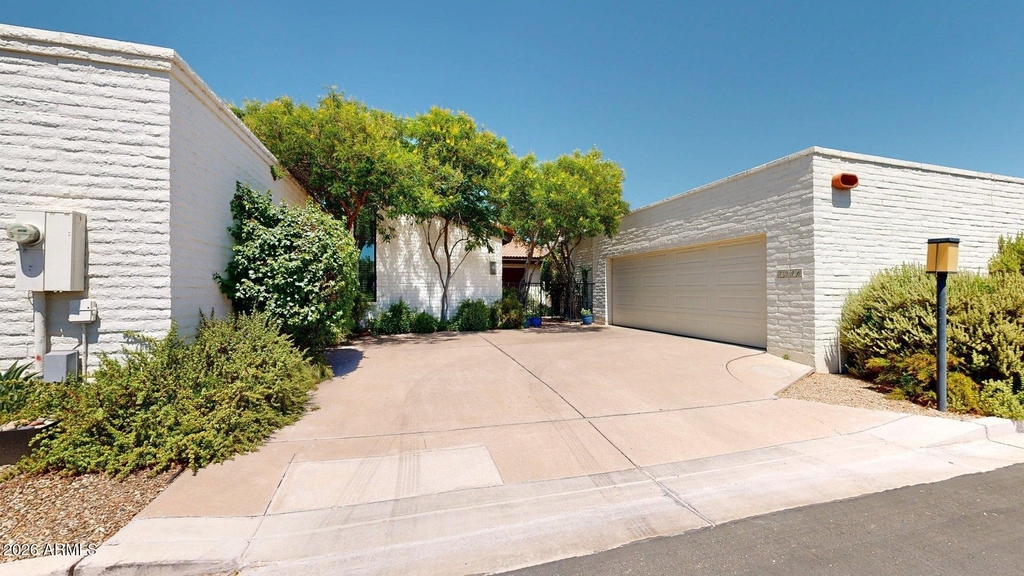 7346 E Krall Street - Photo 0