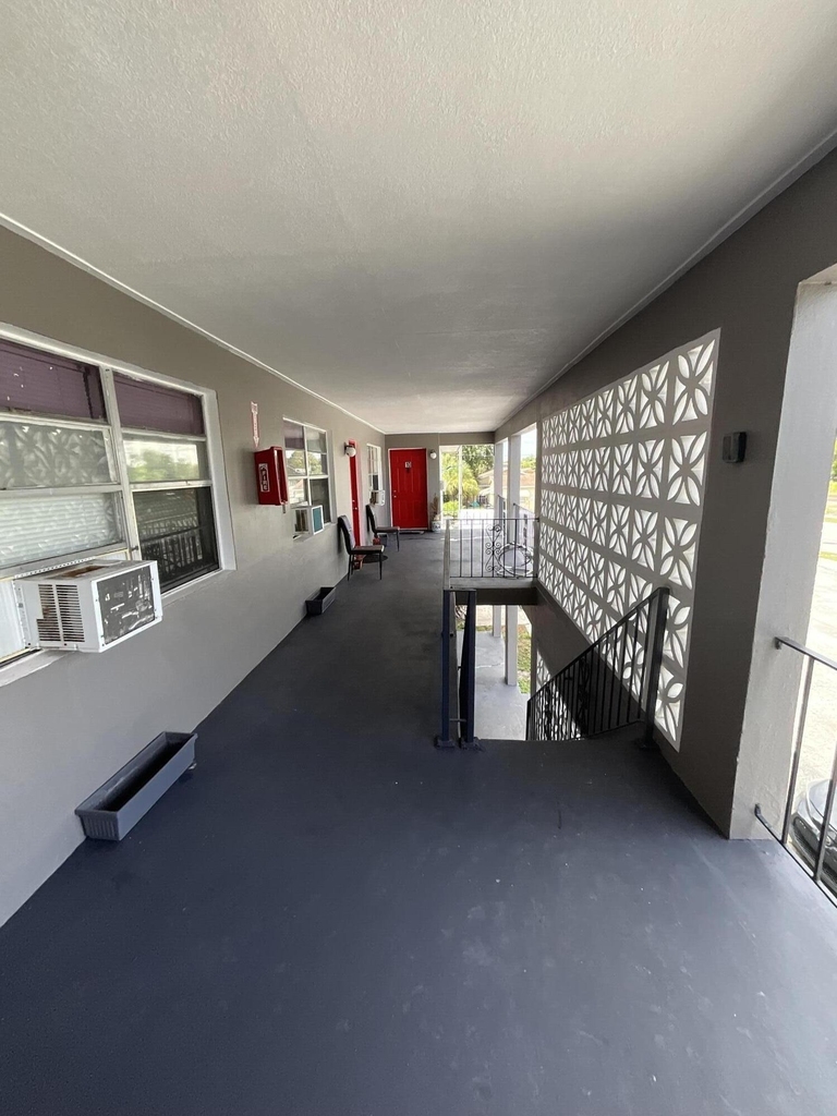 1025 13th Street - Photo 4