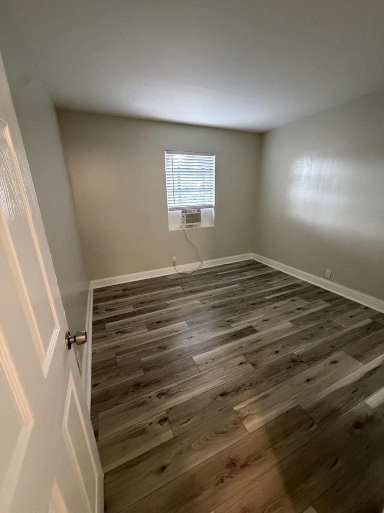 1025 13th Street - Photo 10
