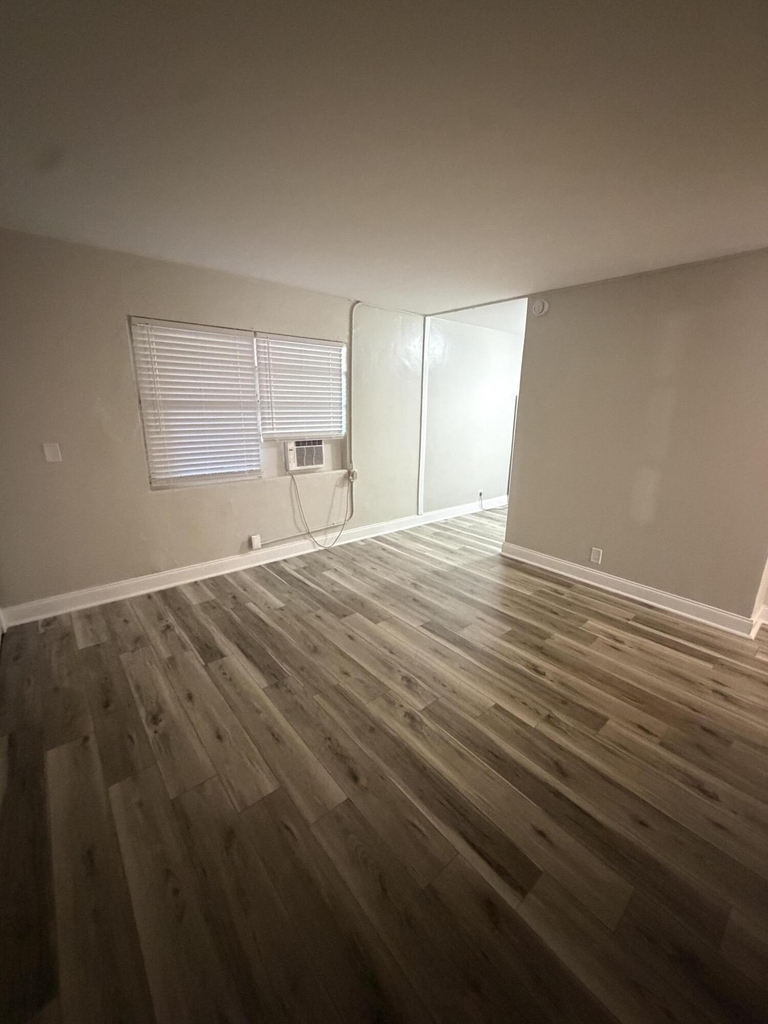 1025 13th Street - Photo 6
