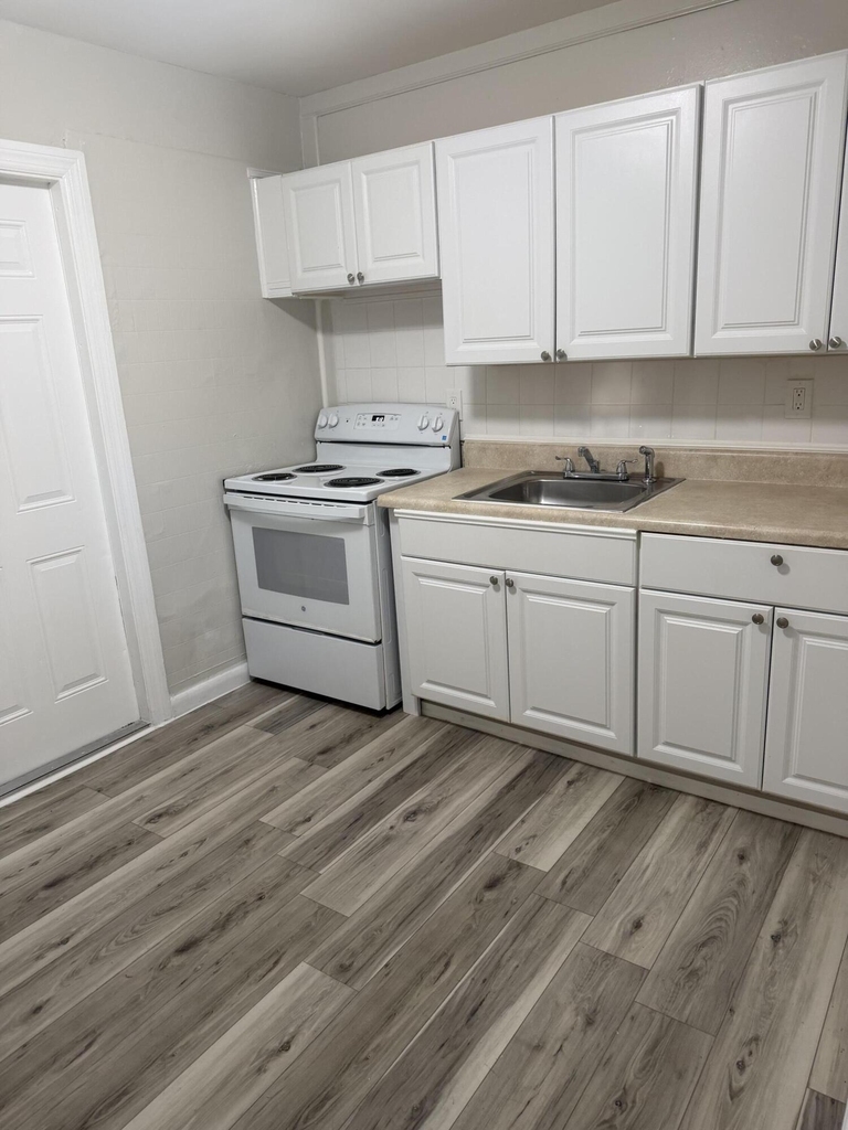 1025 13th Street - Photo 0