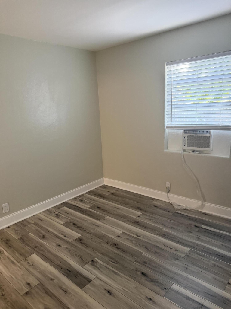 1025 13th Street - Photo 7