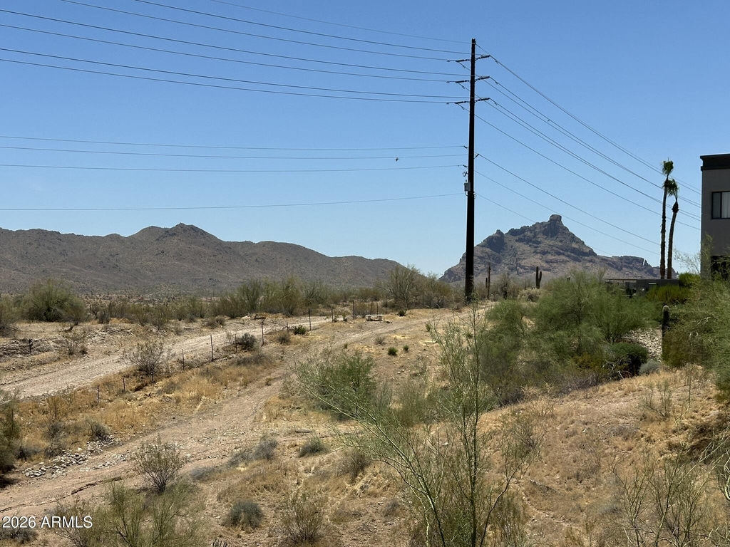 10401 N Saguaro -- - Photo 18