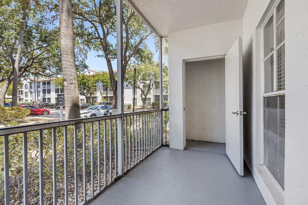 17900 Ne 31st Court - Photo 12